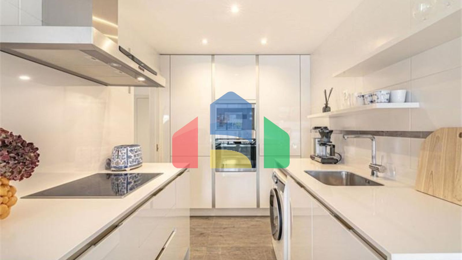 Стильная Квартира на Первом Этаже с Видом на Горы и Море в Ла Кинта