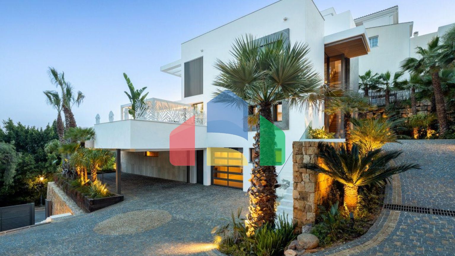 НЕВЕРОЯТНАЯ СОВРЕМЕННАЯ ВИЛЛА С Впечатляющими УДОБСТВАМИ В ЛА-КИНТЕ