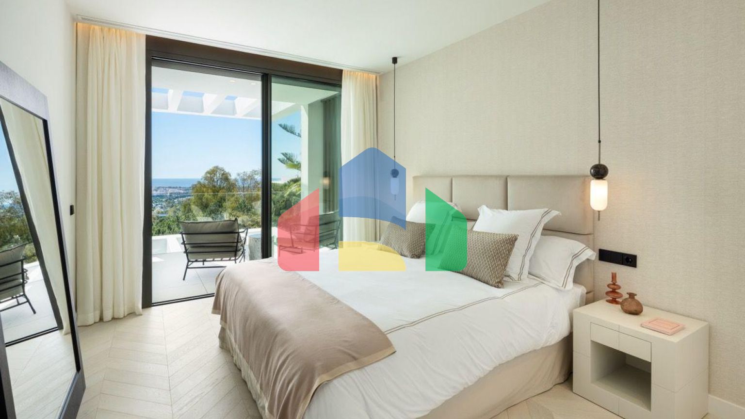 НЕВЕРОЯТНАЯ СОВРЕМЕННАЯ ВИЛЛА С Впечатляющими УДОБСТВАМИ В ЛА-КИНТЕ