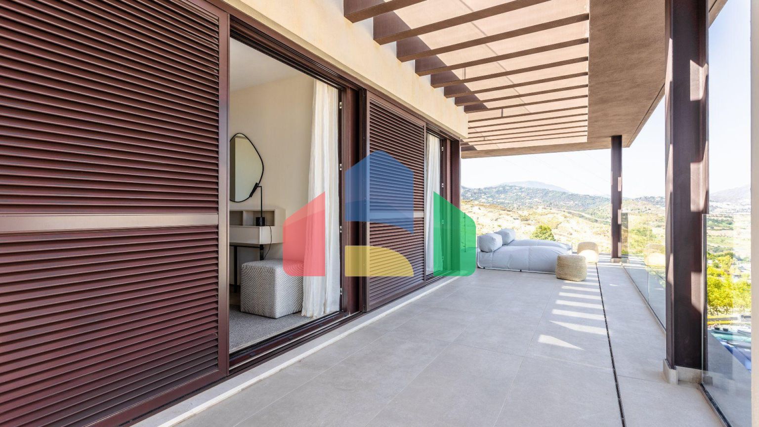 Роскошная 4-комнатная вилла в Бенахависе