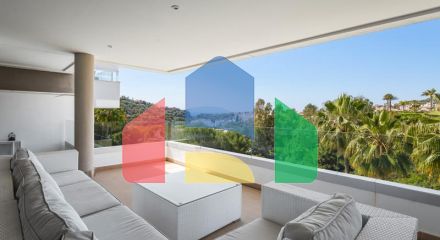 Middle Floor Apartment for sale in Benahavís