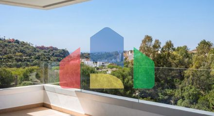 Middle Floor Apartment for sale in Benahavís