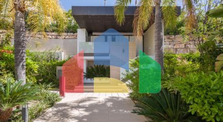 Апартаменты на среднем этаже на продажу в Бенахависе