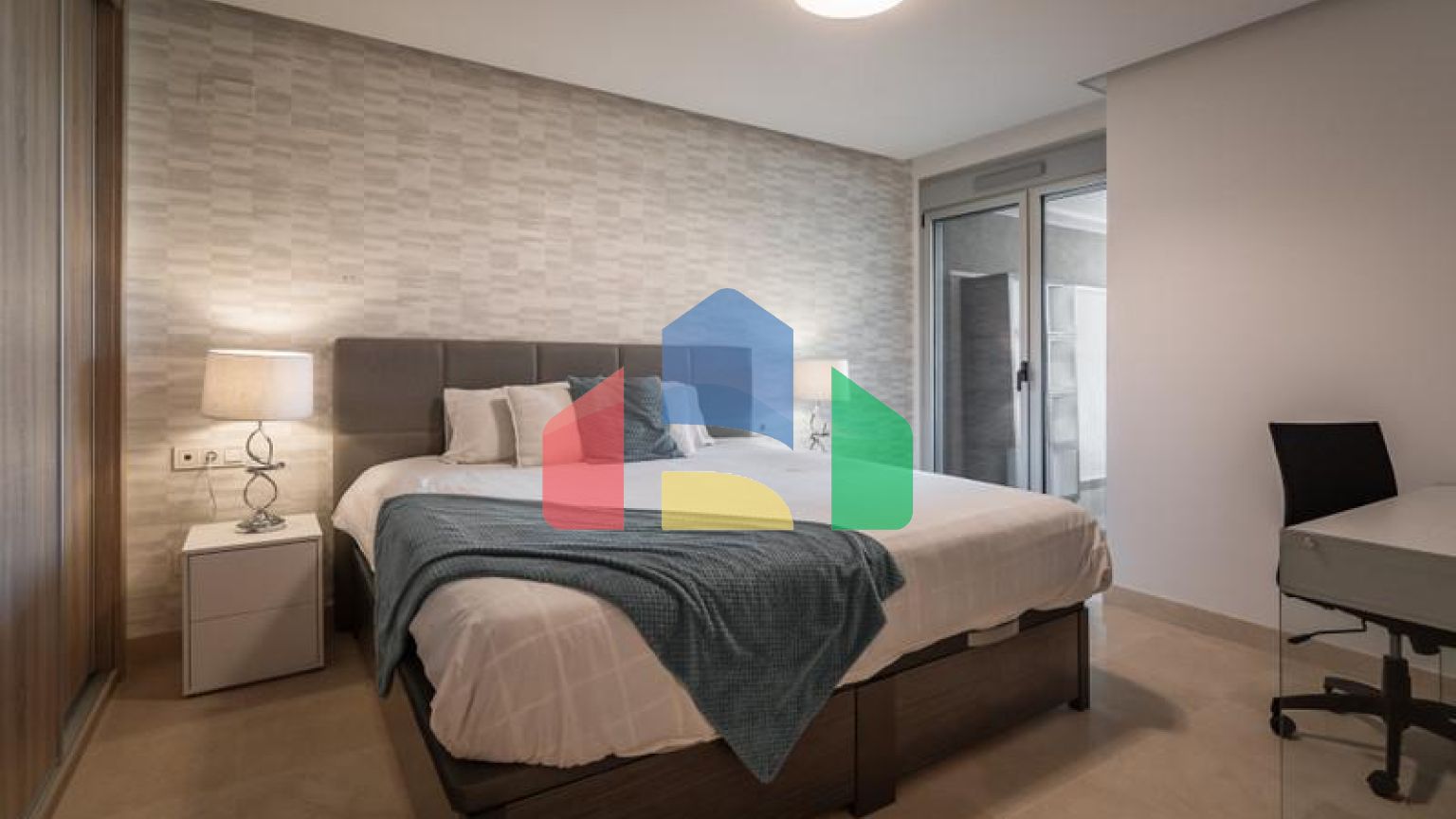 Апартаменты на среднем этаже на продажу в Бенахависе