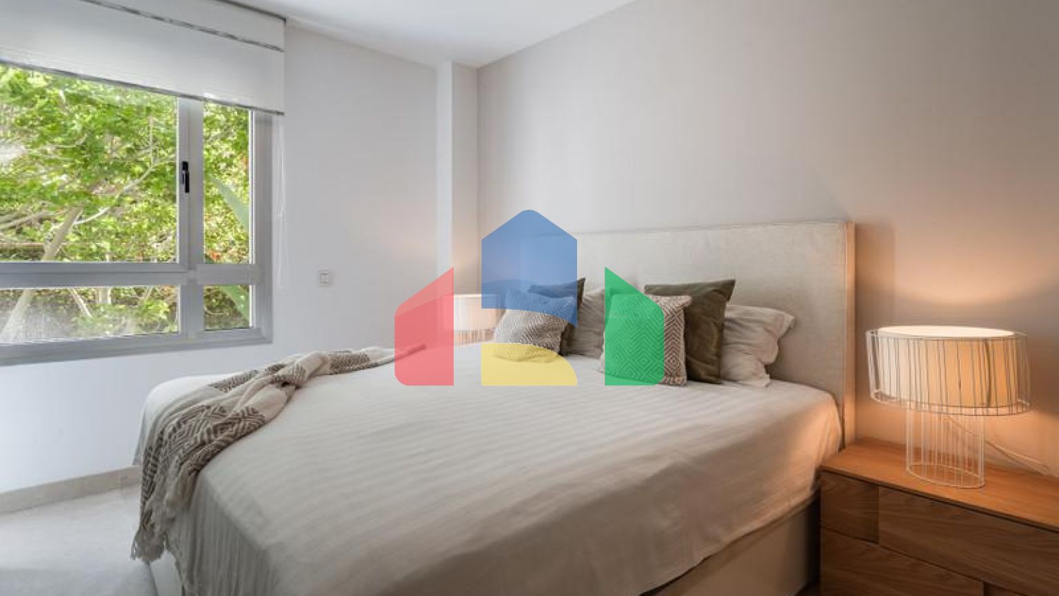 Апартаменты на среднем этаже на продажу в Бенахависе