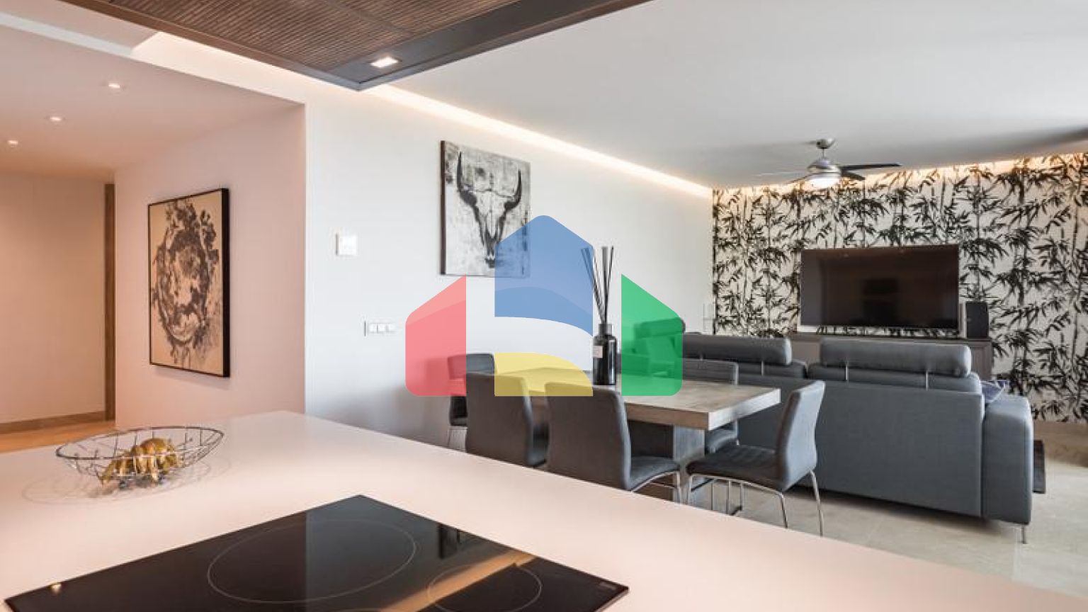 Апартаменты на среднем этаже на продажу в Бенахависе