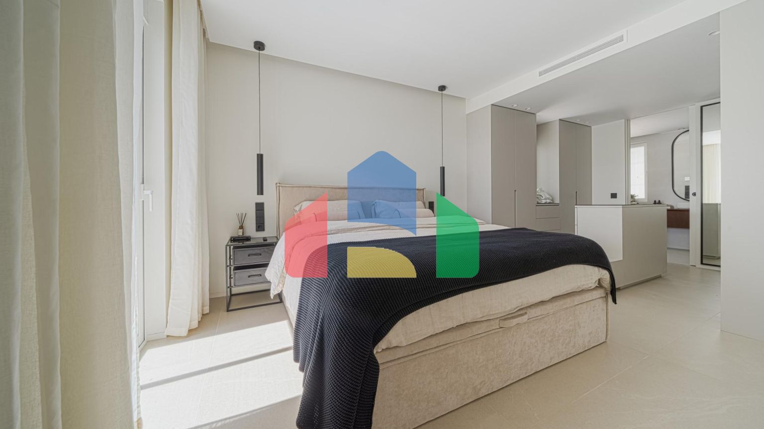 Потрясающие апартаменты с видом на море