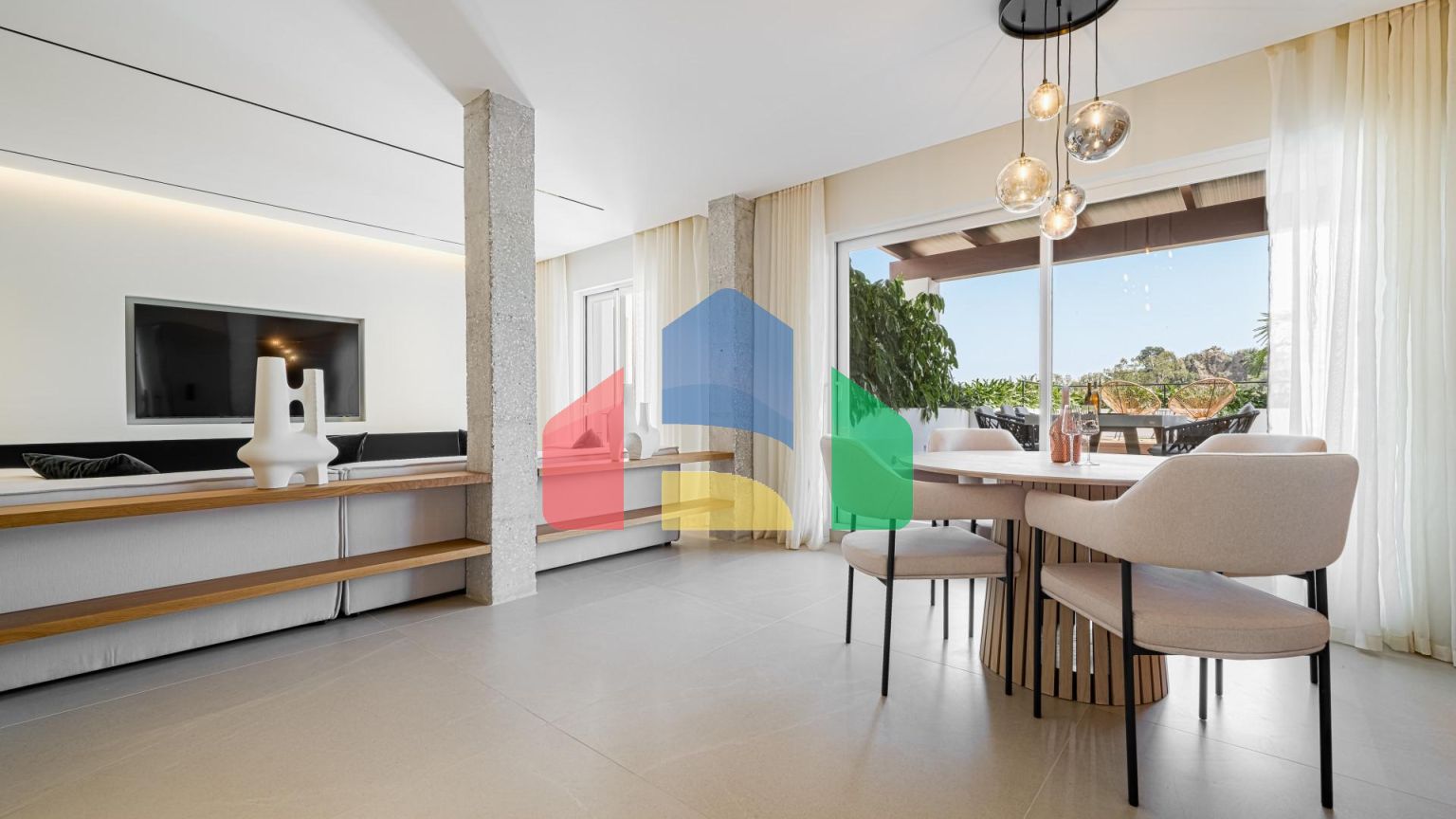 Потрясающие апартаменты с видом на море