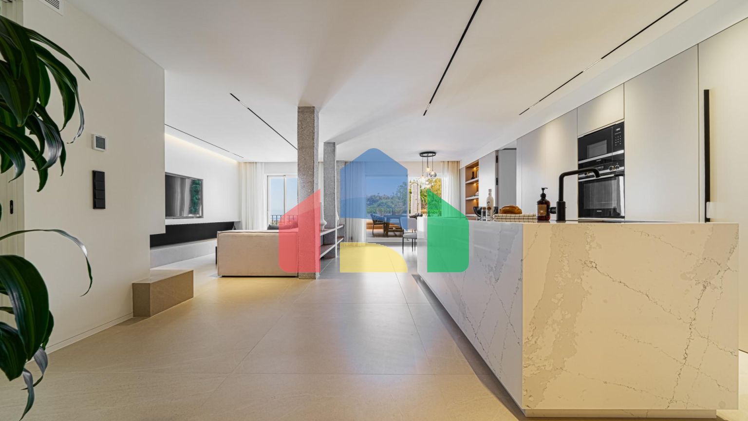 Потрясающие апартаменты с видом на море