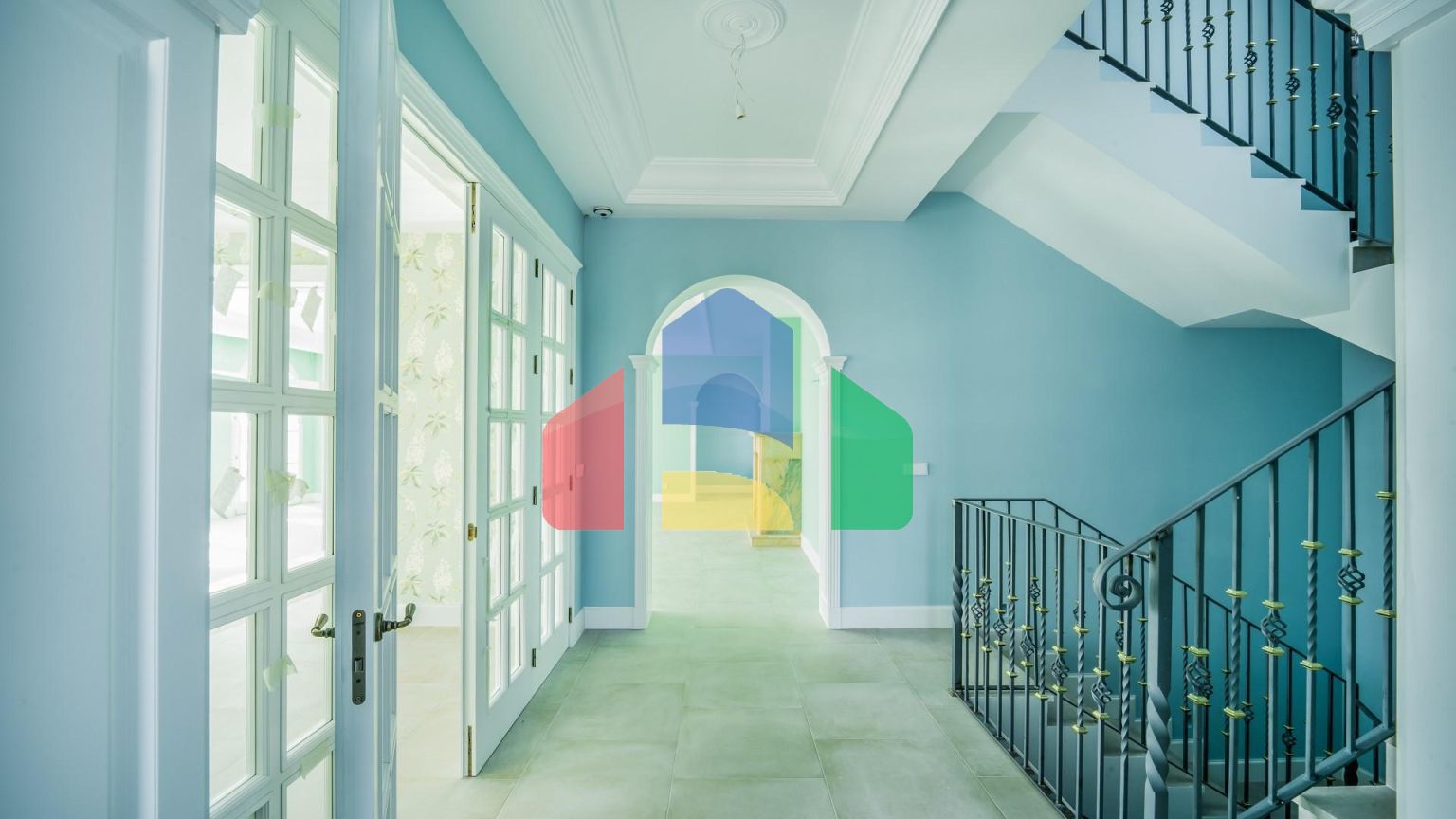 Элегантная вилла в классическом стиле в Бенаависе