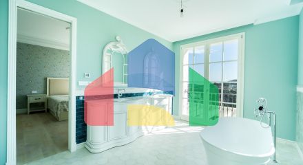 Элегантная вилла в классическом стиле в Бенаависе