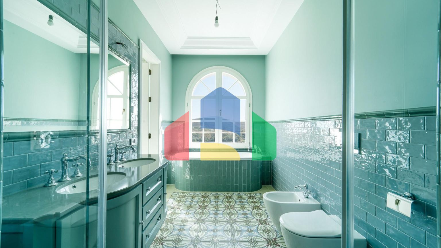 Элегантная вилла в классическом стиле в Бенаависе