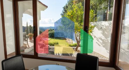 Вилла с панорамным видом на море и горы в Монте-Майор, Бенахавис