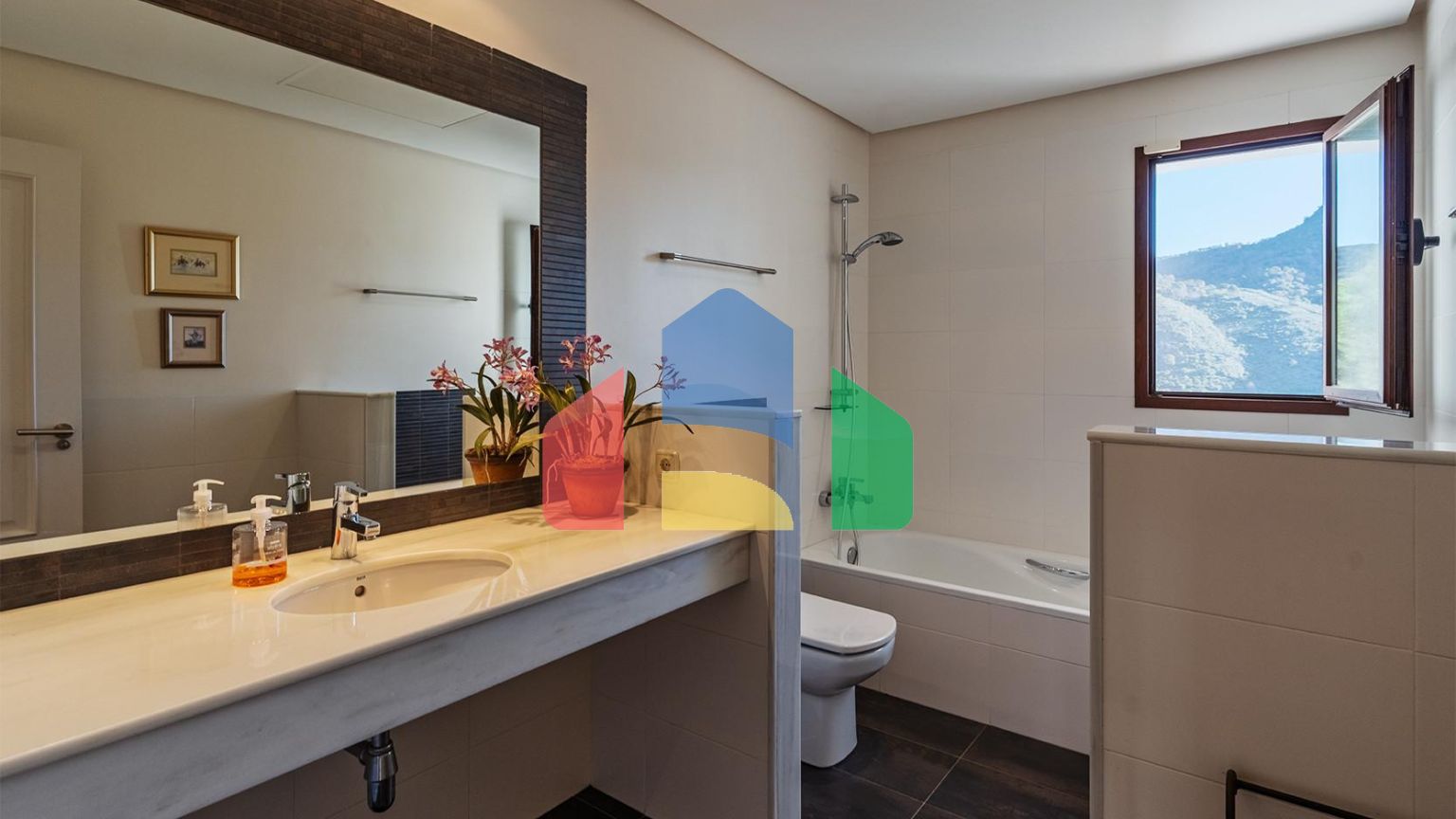 Вилла с панорамным видом на море и горы в Монте-Майор, Бенахавис