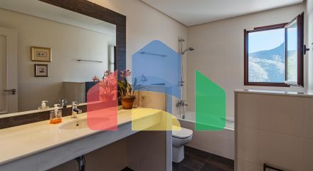 Вилла с панорамным видом на море и горы в Монте-Майор, Бенахавис