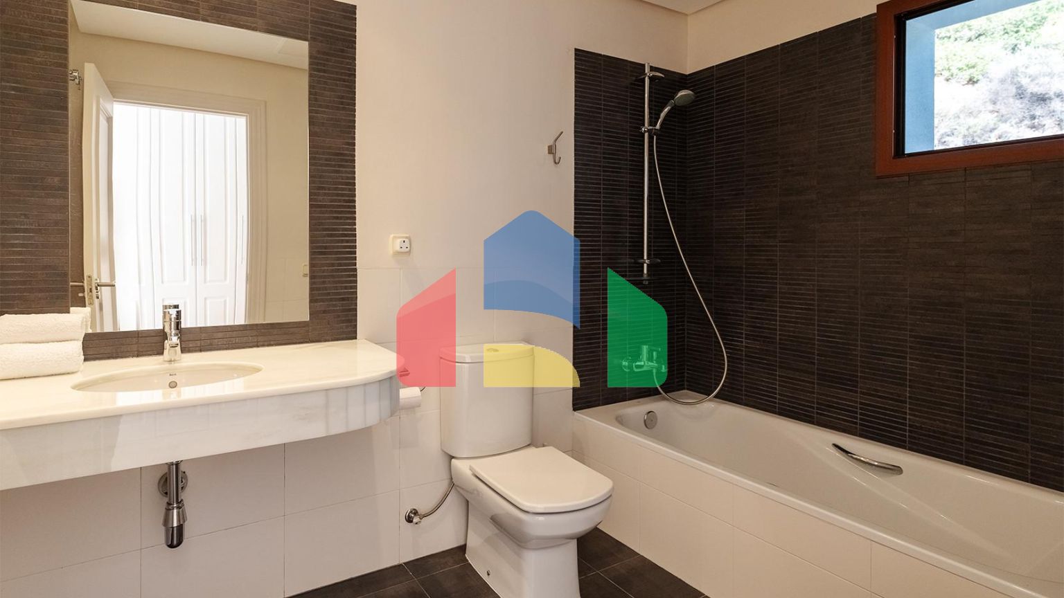 Вилла с панорамным видом на море и горы в Монте-Майор, Бенахавис