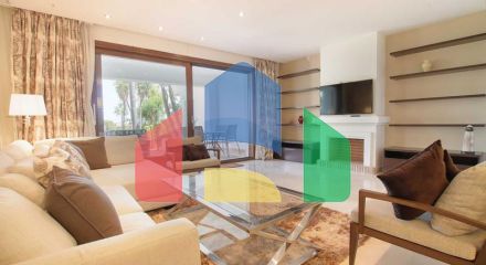 Таунхаус на продажу в Бенахависе