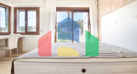 Таунхаус на продажу в Бенахависе