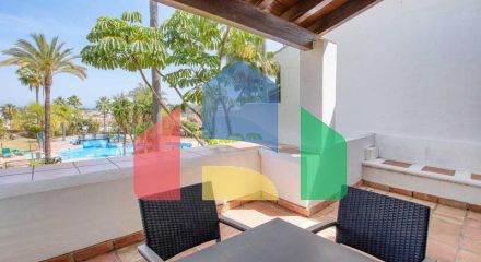 Таунхаус на продажу в Бенахависе