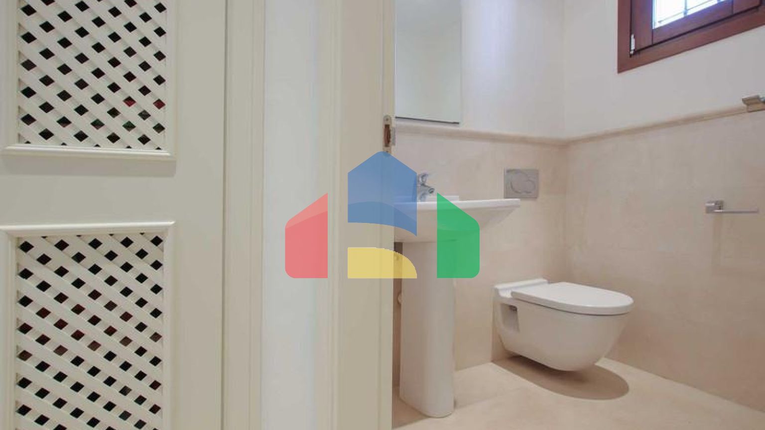 Таунхаус на продажу в Бенахависе