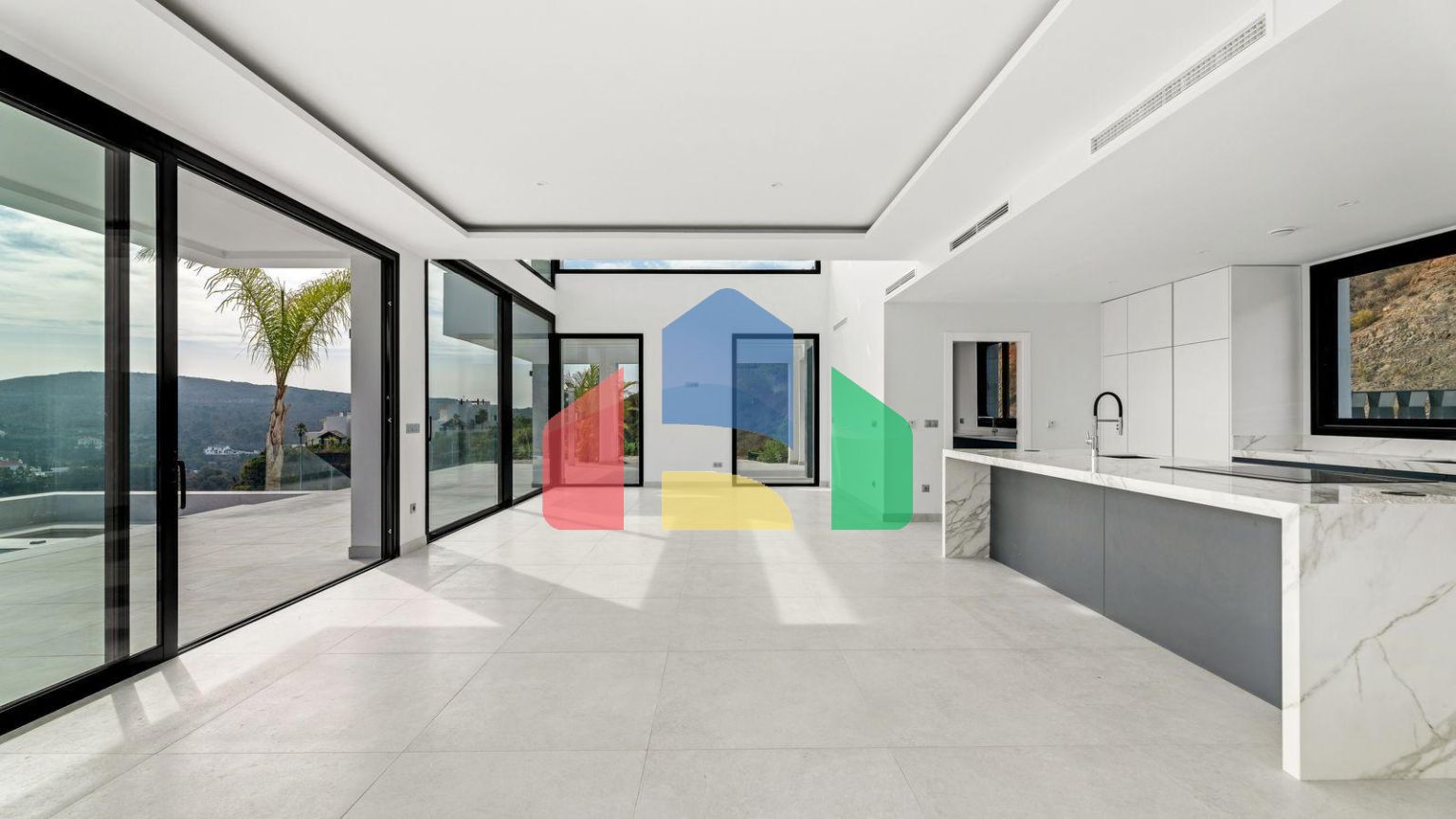 Роскошная новая модерн вилла в Марбелье