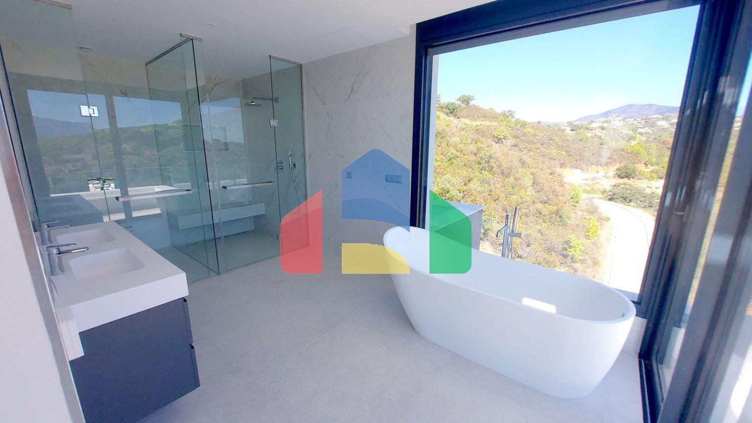 Роскошная новая модерн вилла в Марбелье