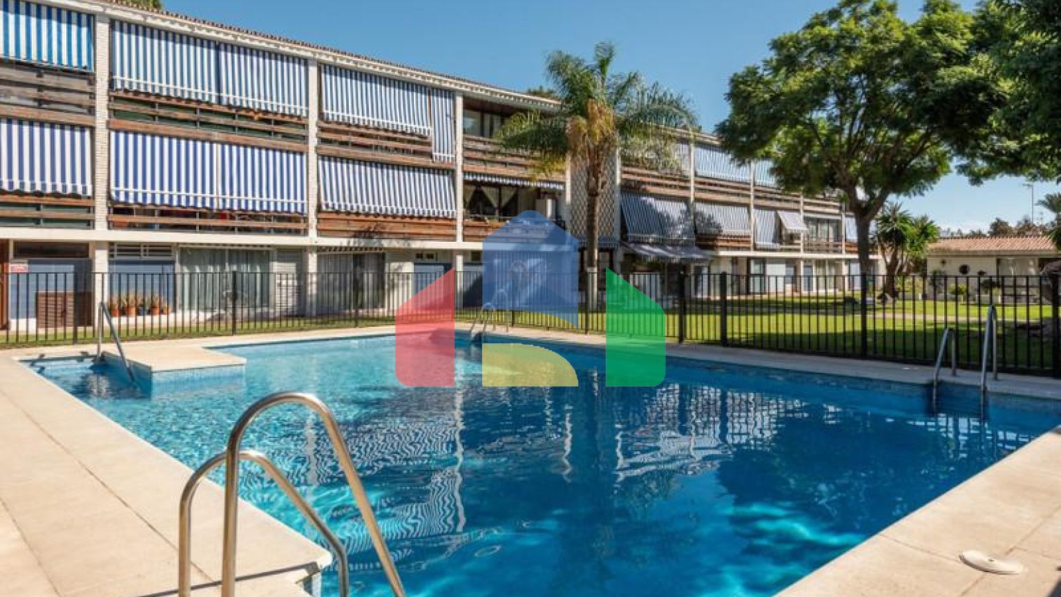 Современная Квартира на Первом Этаже у Моря в Сан Педро де Алькантара