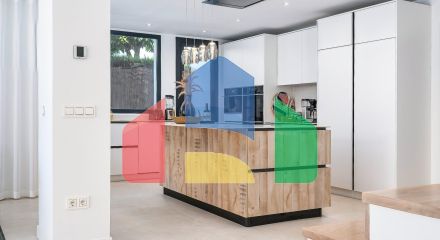 Элегантный  таунхаус с 4 спальнями в Сан-Педро, Марбелья