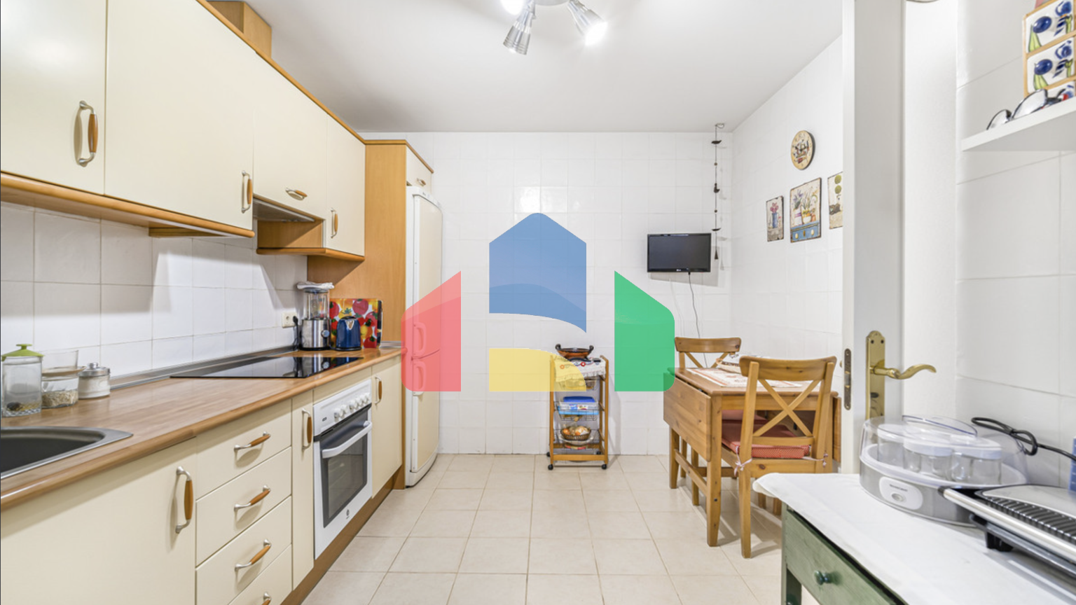 Просторная 2 комнатная квартира, С юго-западной ориентацией