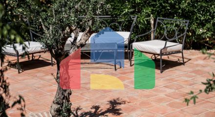 Потрясающая 4-местная вилла в El Madroñal’s Premier Gated Community