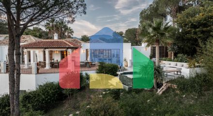 Потрясающая 4-местная вилла в El Madroñal’s Premier Gated Community