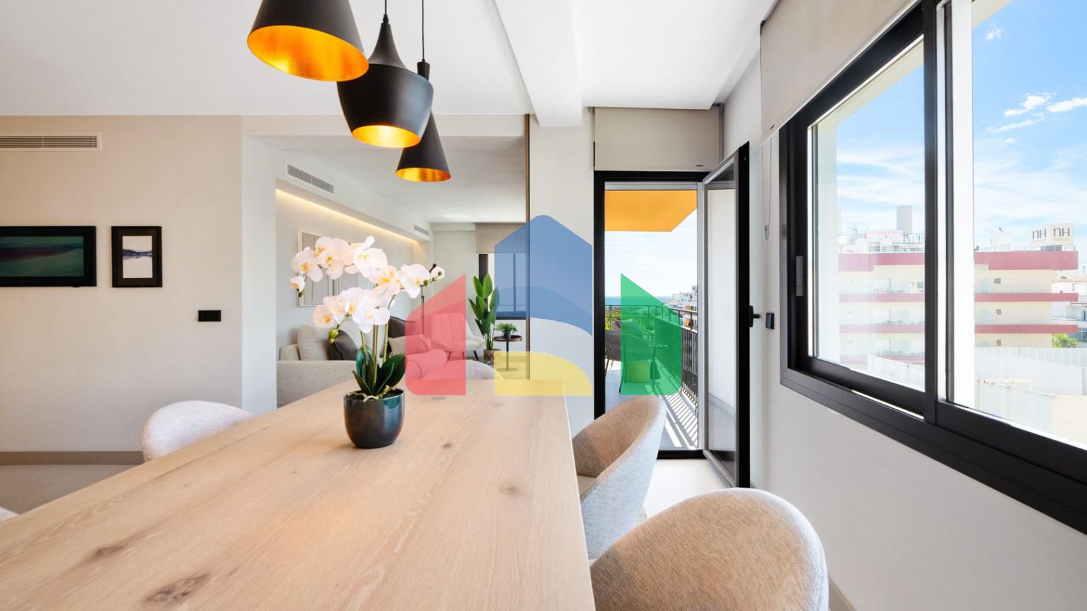 Полностью Отремонтированный Пентхаус с Фантастическим Видом на Море в Сан-Педро-де-Алькантара