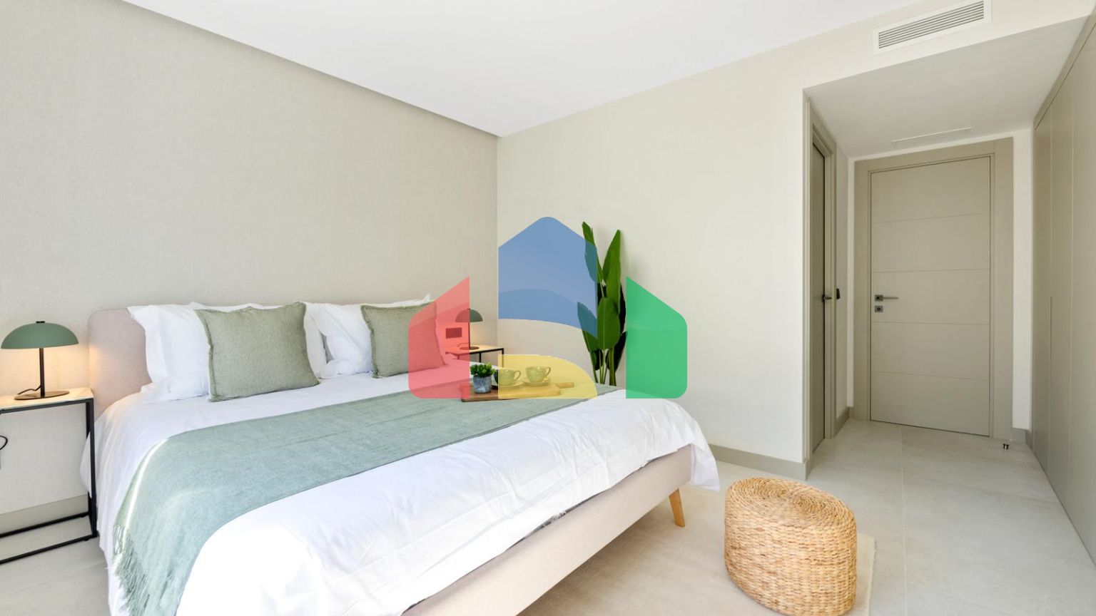 Полностью Отремонтированный Пентхаус с Фантастическим Видом на Море в Сан-Педро-де-Алькантара