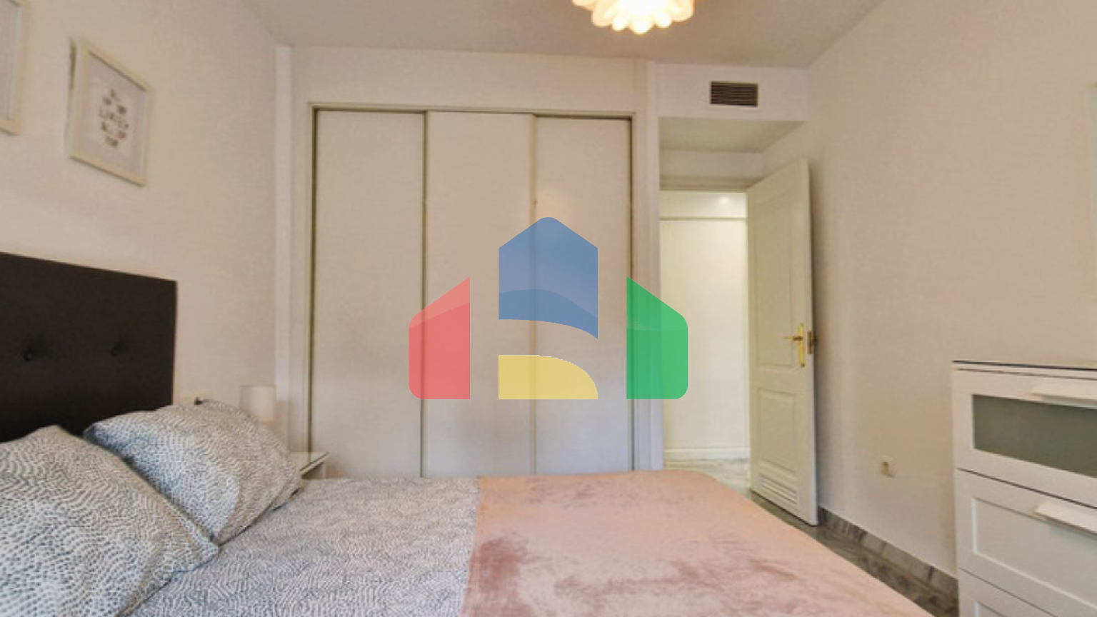 Очаровательная 2-комнатная квартира всего в 250 м от пляжа в Нуэва Алькантара, Марбелья