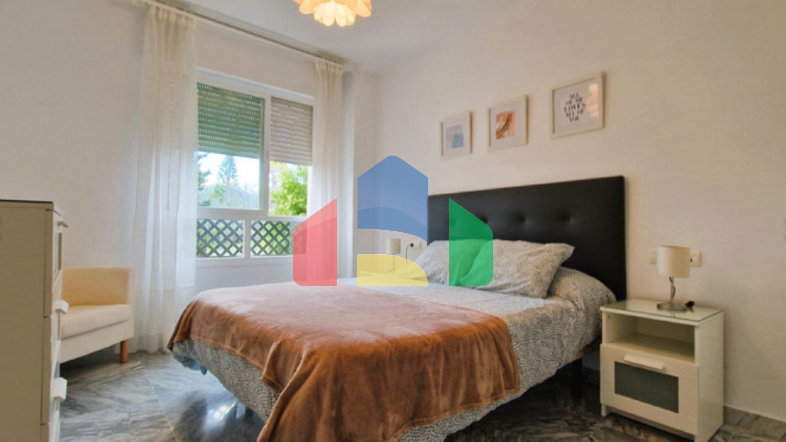 Очаровательная 2-комнатная квартира всего в 250 м от пляжа в Нуэва Алькантара, Марбелья