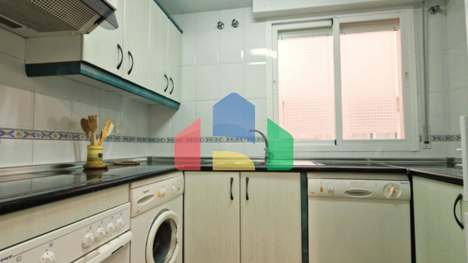 Очаровательная 2-комнатная квартира всего в 250 м от пляжа в Нуэва Алькантара, Марбелья