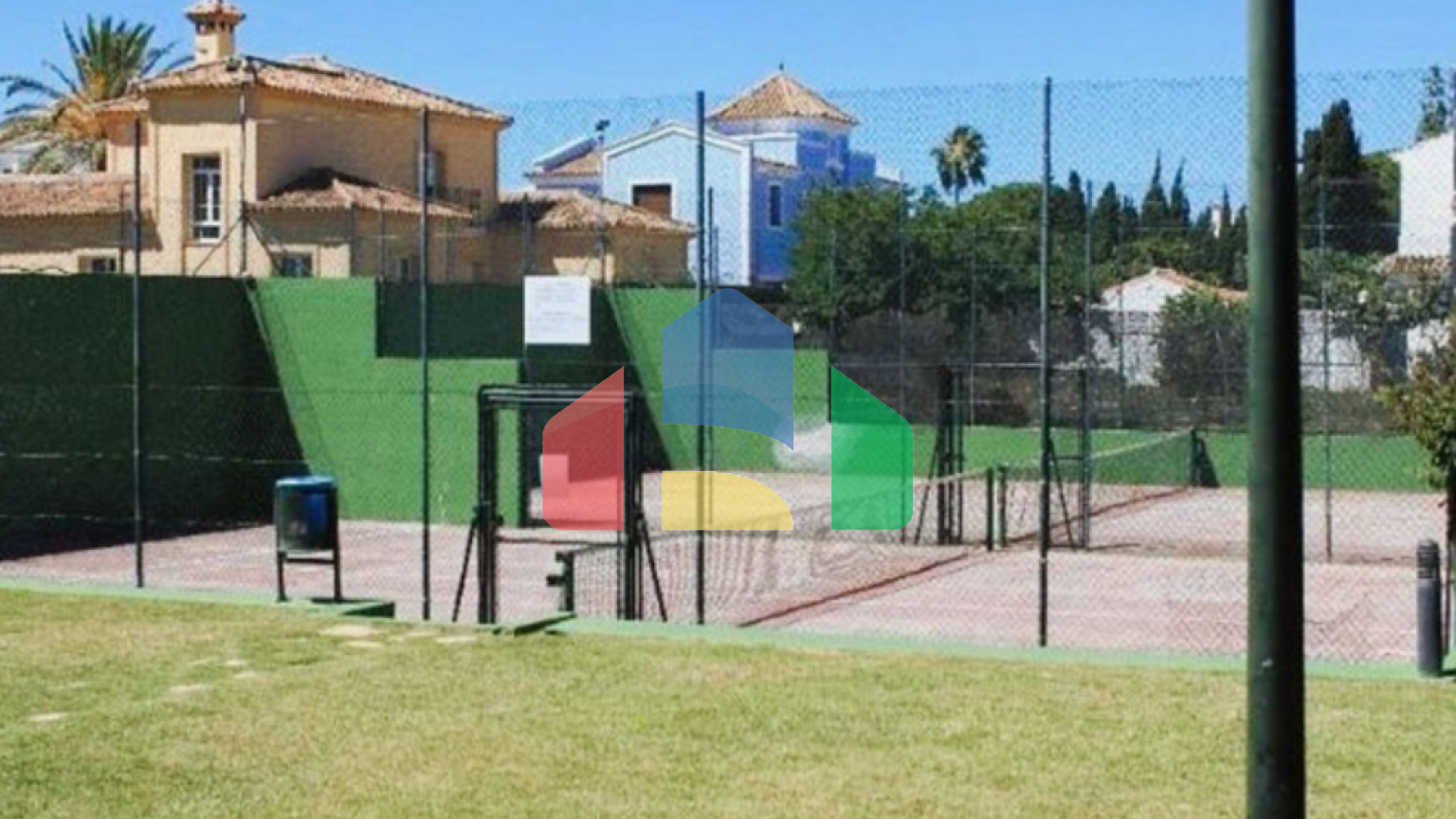 Очаровательная 2-комнатная квартира всего в 250 м от пляжа в Нуэва Алькантара, Марбелья