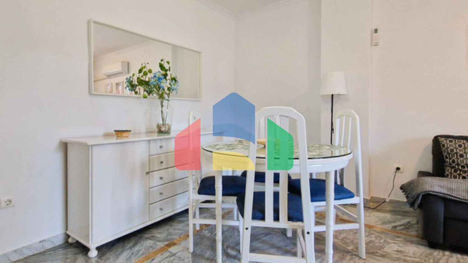 Очаровательная 2-комнатная квартира всего в 250 м от пляжа в Нуэва Алькантара, Марбелья