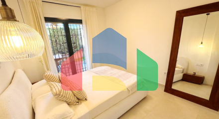 Просторная квартира с 2 спальнями в Сан-Педро-де-Алькантаре, Марбелья.