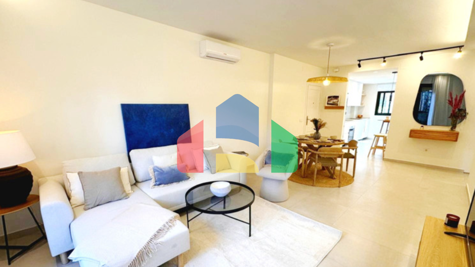 Просторная квартира с 2 спальнями в Сан-Педро-де-Алькантаре, Марбелья.