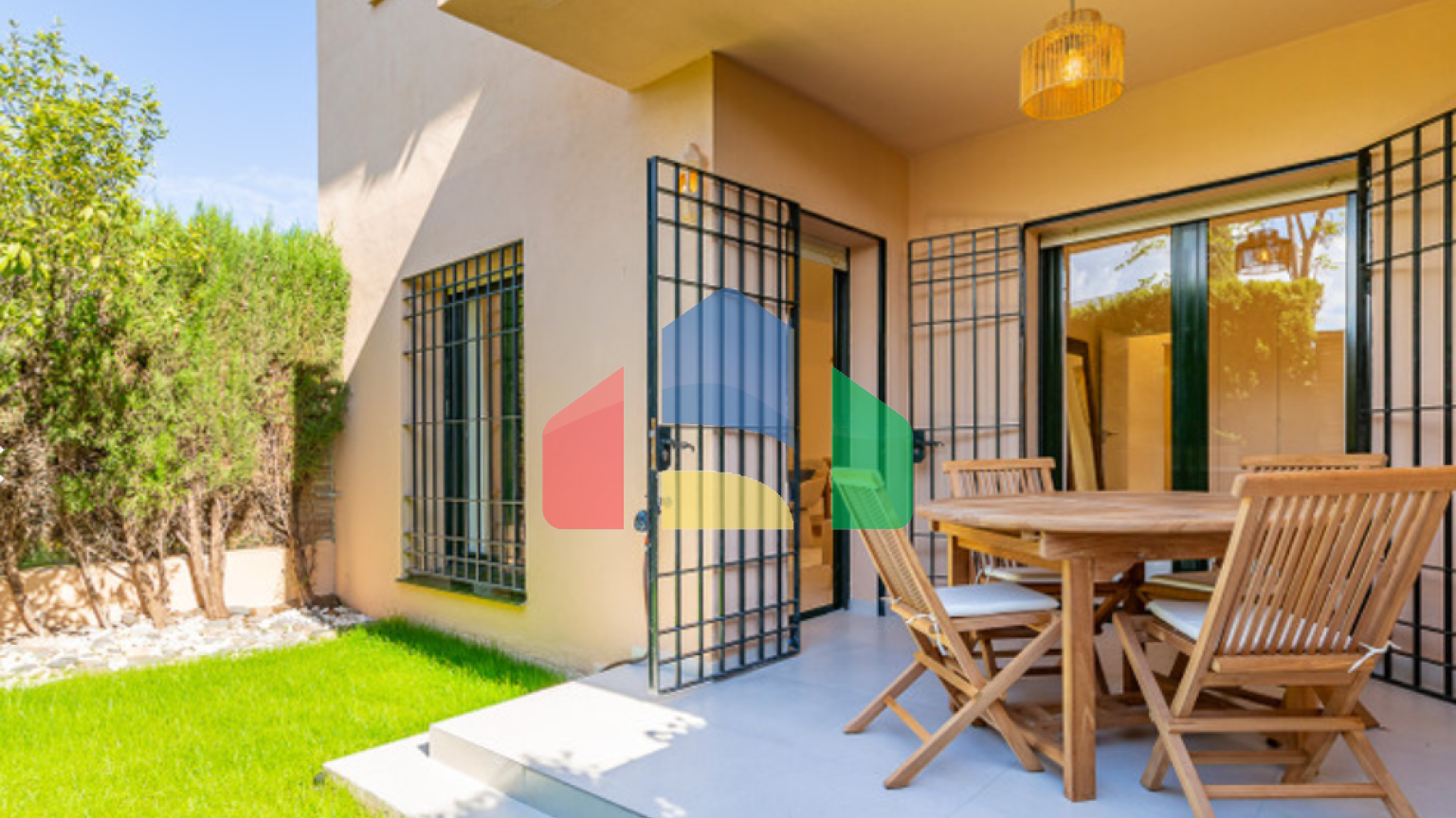 Просторная квартира с 2 спальнями в Сан-Педро-де-Алькантаре, Марбелья.