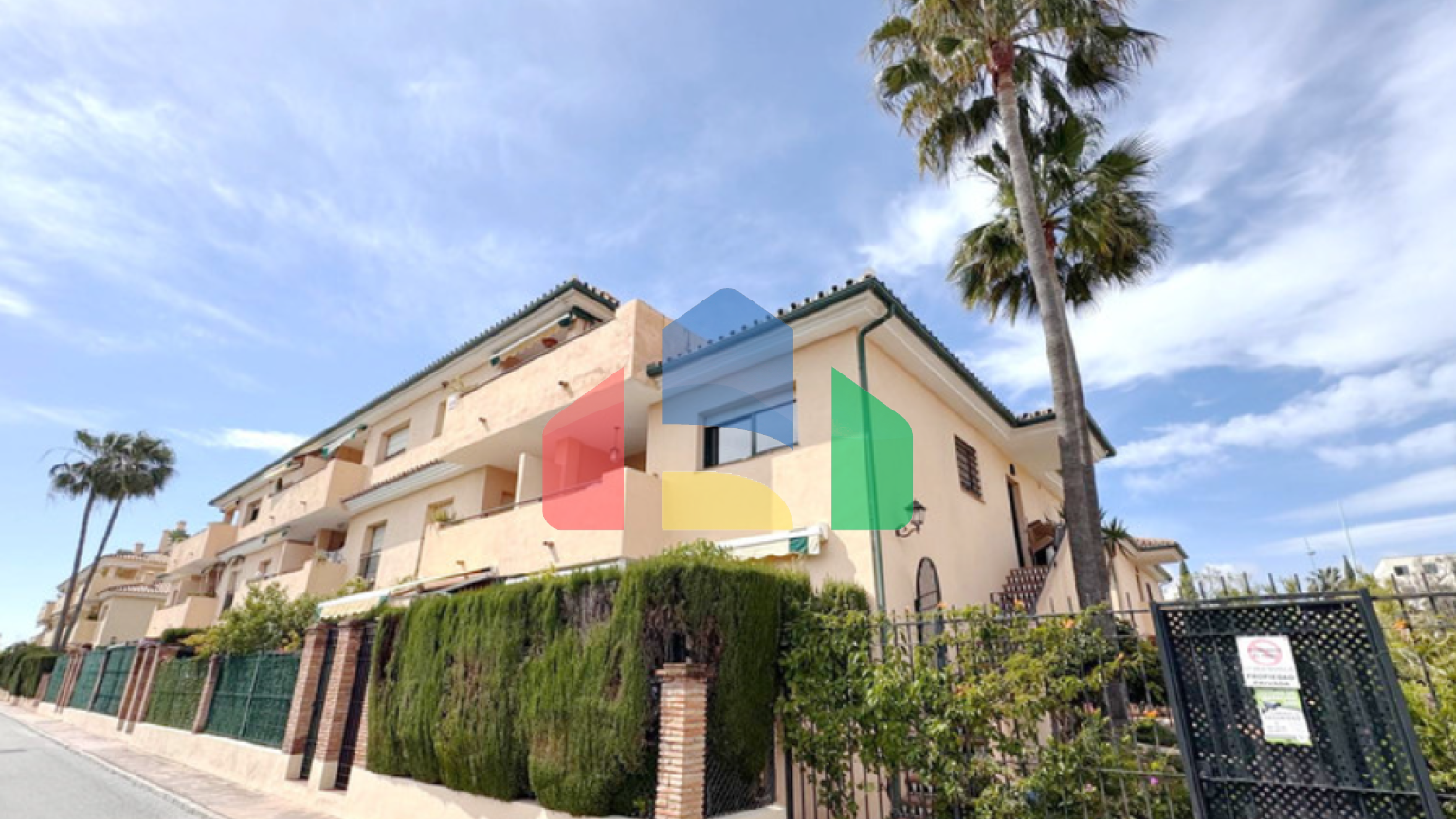 Просторная квартира с 2 спальнями в Сан-Педро-де-Алькантаре, Марбелья.