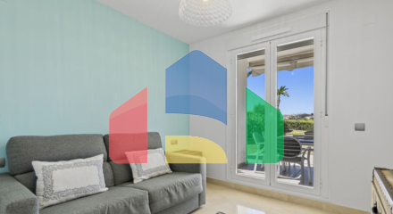 Элегантная квартира с садом, террасой и видом на поле для гольфа