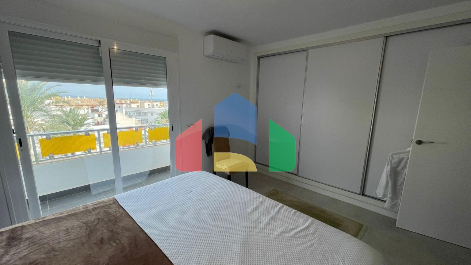 Потрясающая 3х комнатная  квартира на последнем этаже в Марбелье