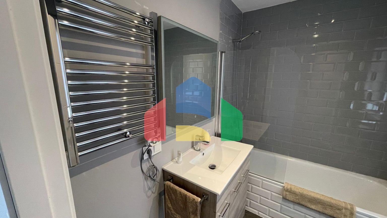 Потрясающая 3х комнатная  квартира на последнем этаже в Марбелье