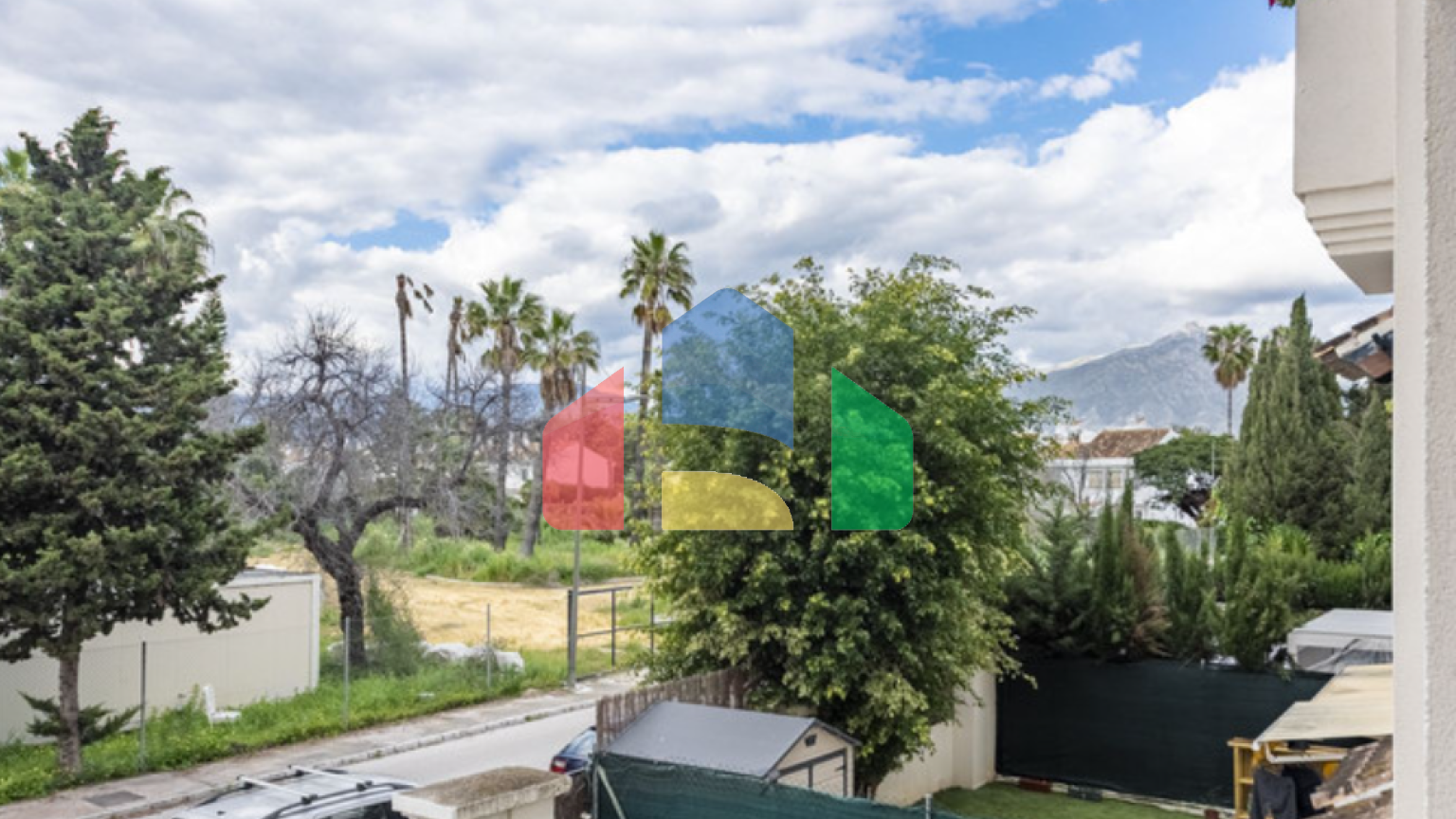 Квартира на среднем этаже на продажу в Сан-Педро-де-Алькантарa