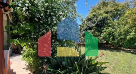 Дом с садом, бассейном и инвестиционным потенциалом рядом с городом