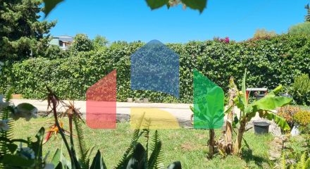 Дом с садом, бассейном и инвестиционным потенциалом рядом с городом