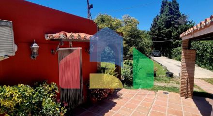 Дом с садом, бассейном и инвестиционным потенциалом рядом с городом