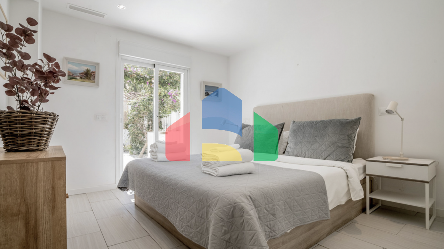 Semi Detached House в San Pedro de Alcantara ID MA9010